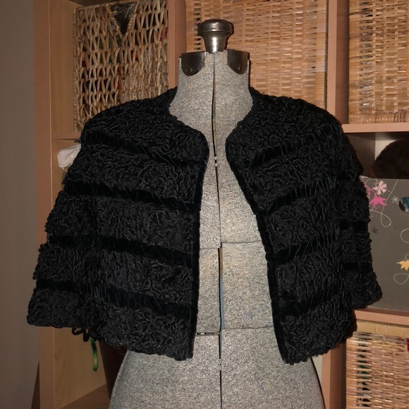 Handmade Vintage cape - Picture 2 of 3